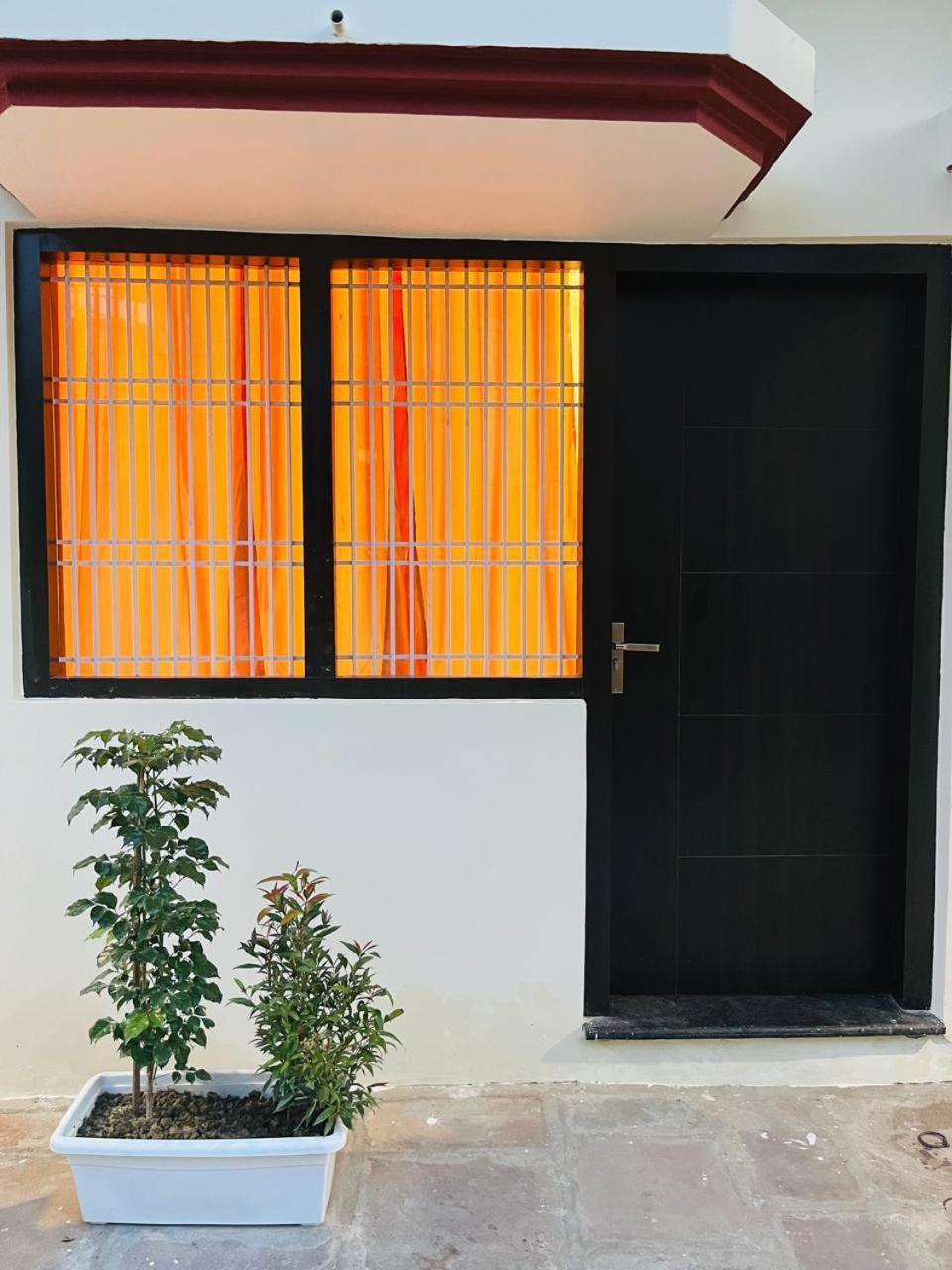 Log Inn Banaras فاراناسي المظهر الخارجي الصورة